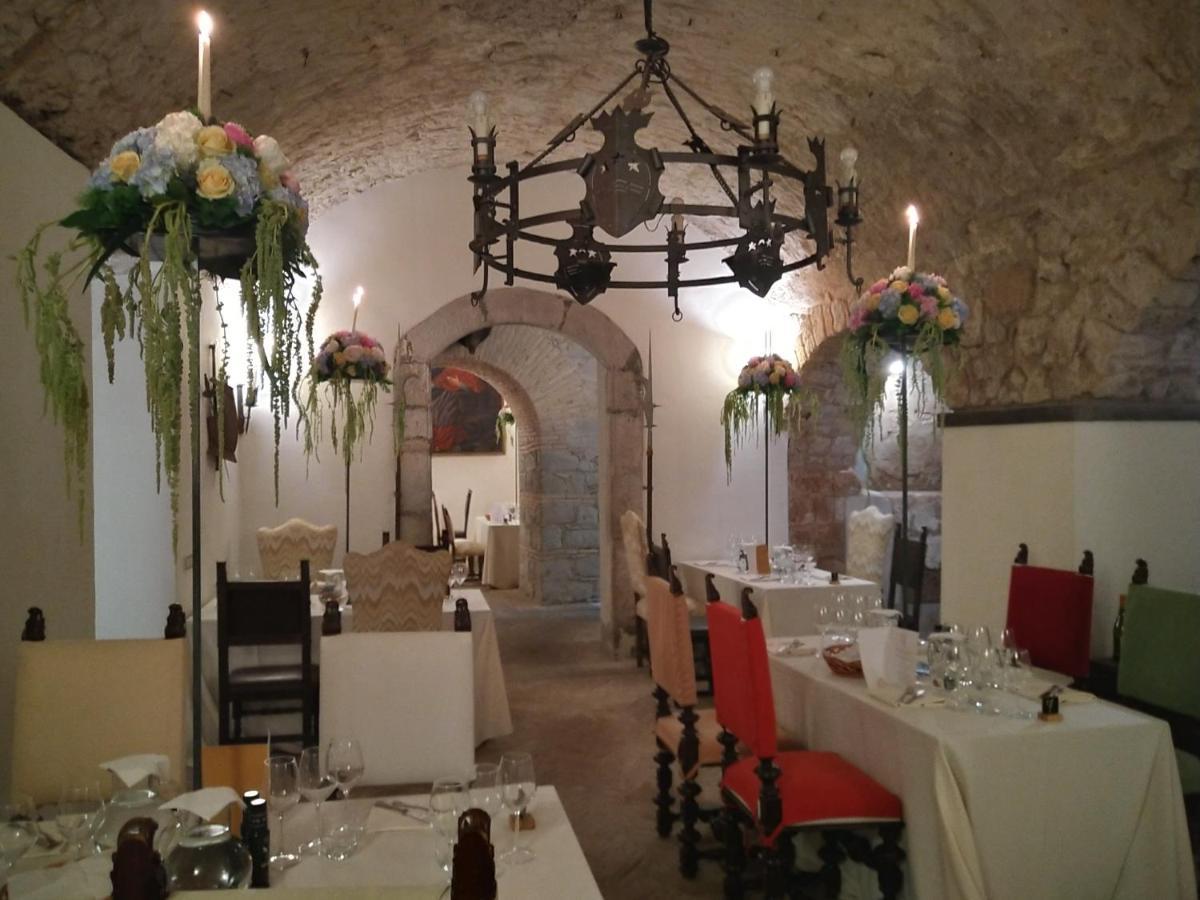 Castello Costaguti Hotel Roccalvecce Eksteriør billede